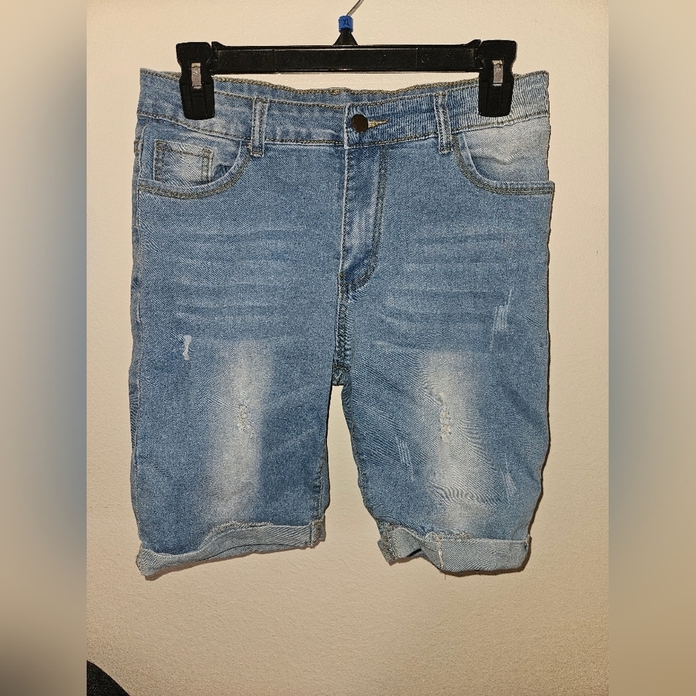 Shein Womans Bermuda Shorts Size 8/10